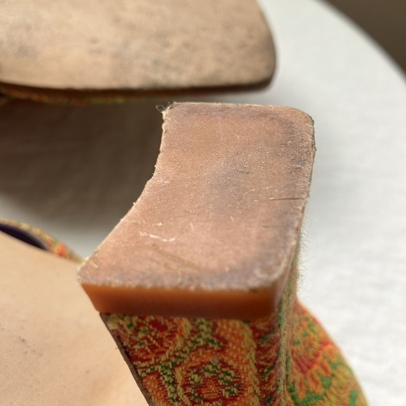 Zalo: Yellow/Orange heeled, paisley sandals- sunburst on top of sandals- 6 - Picture 6 of 16